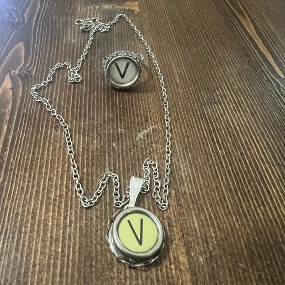 Matching necklace and ring hand made from typewriter keys letter, V - Picture 3 of 5